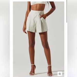 ASTR THE LABEL KERRIGAN LINEN SHORTS BONE Sz M NWT